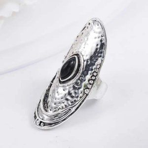 MASSIVE MINIMALIST 2"+ HAMMERED SILVERY FINISH W/ FAUX JET SET SZ. 9 RING 31